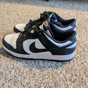 Nike Black and White Sneakers